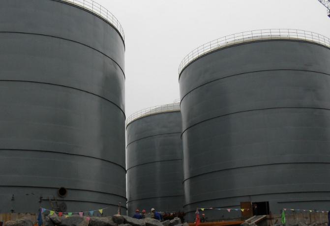 大型钢板库项目承建中